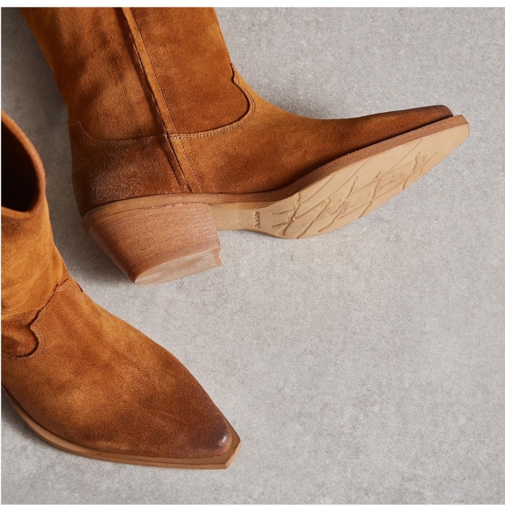 New in Box Sundance Dove Canyon Boots, Tan Suede size 40 EUR / 9 US - Picture 3 of 14